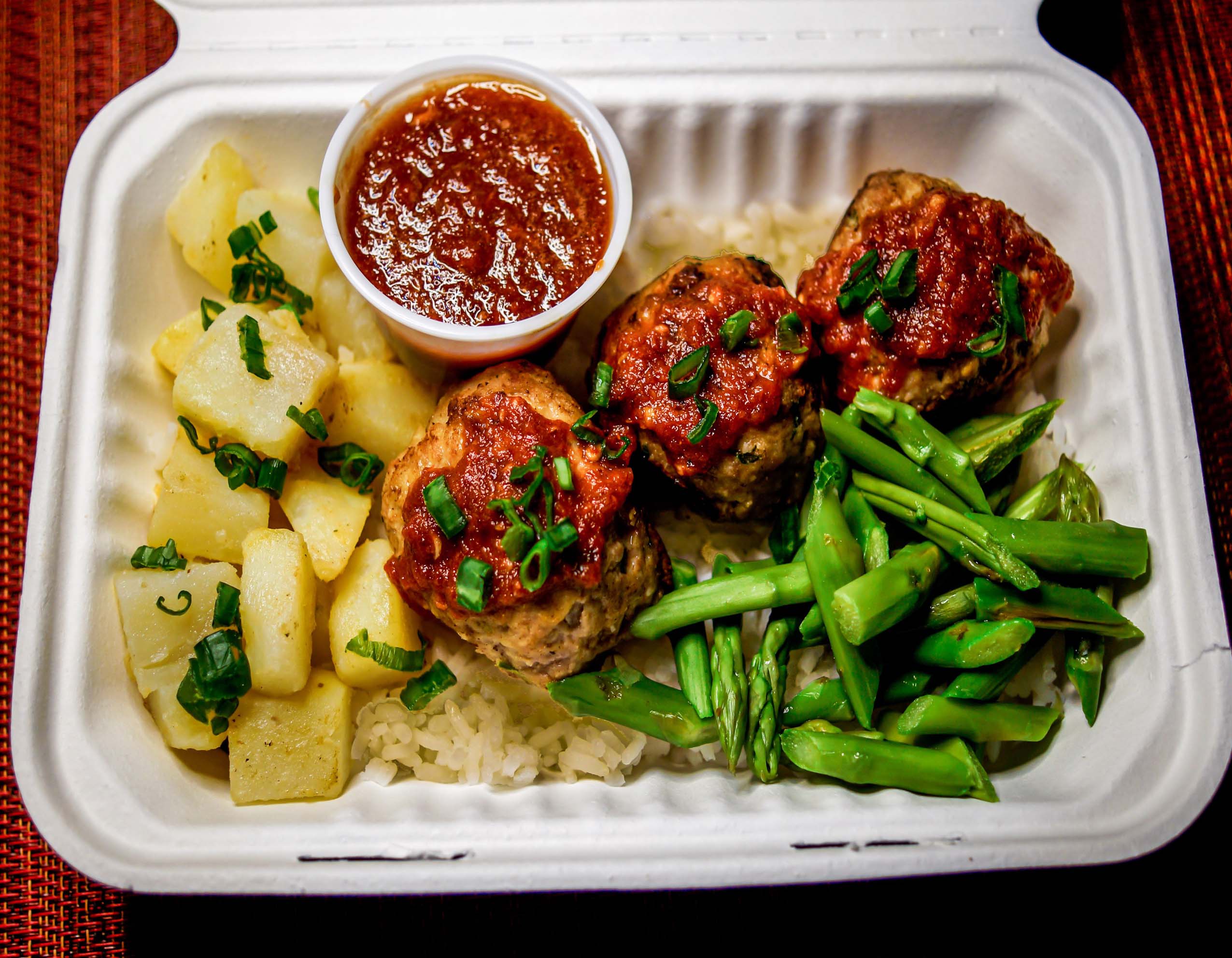 Albóndigas de res con morita y arroz
