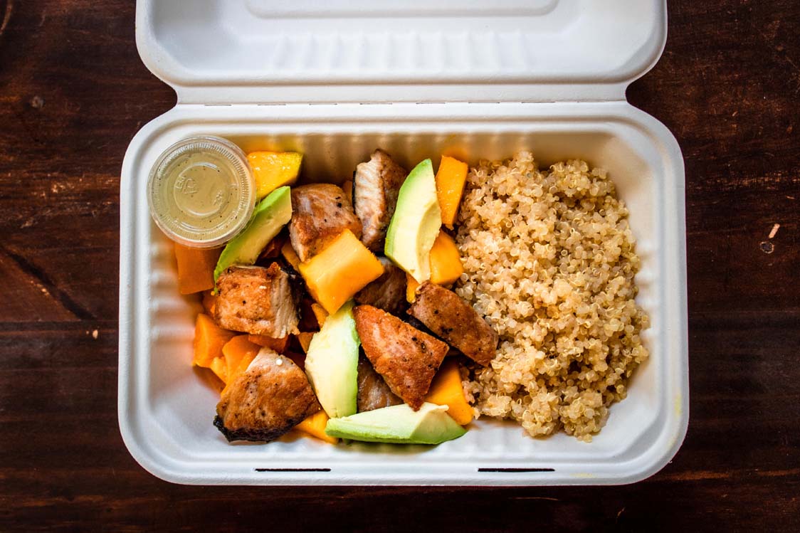 Bowl de pescado con quinua